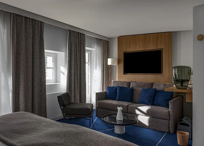 White 1921 Hotel Courchevel