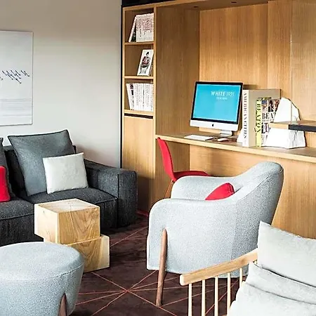 White 1921 Hotel 4*