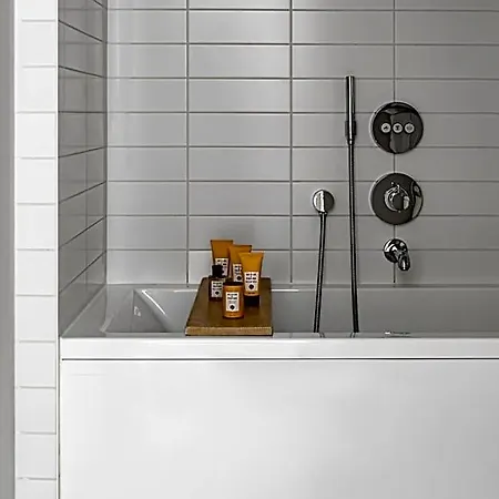 White 1921 Hotel 4*