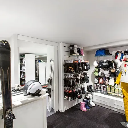 Отель White 1921 Куршевель