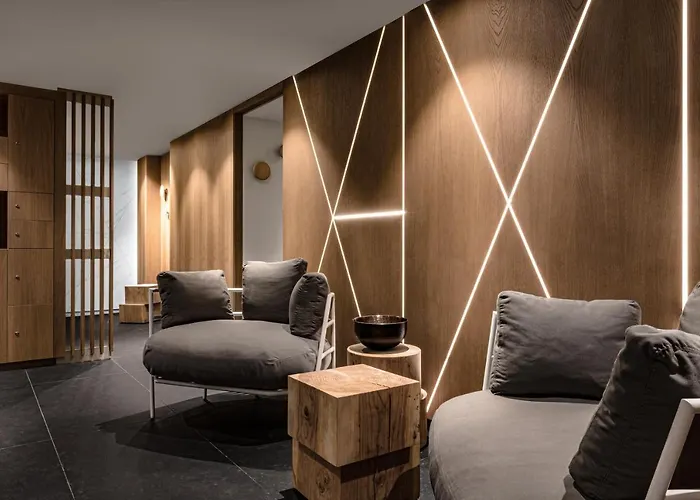 White 1921 Hotel Courchevel