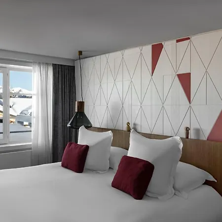 White 1921 Hotel Courchevel