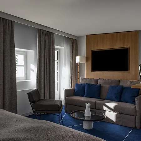 White 1921 Hotel Courchevel